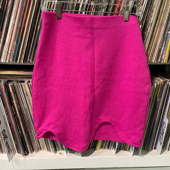 Sammy B x Target Wavy Structured Skirt - Picture 2 of 4